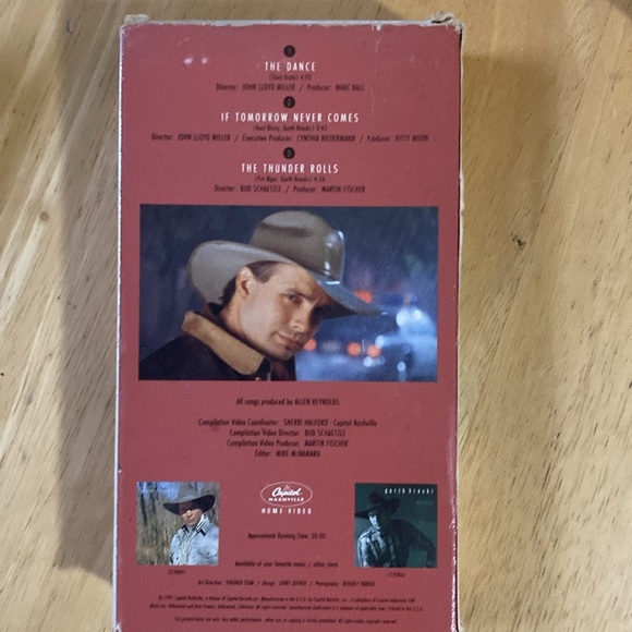 VINTAGE GARTH BROOKS VHS VIDEO OF THE YEAR THE DANCE THE THUNDER ROLLS 1991 - Picture 3 of 3